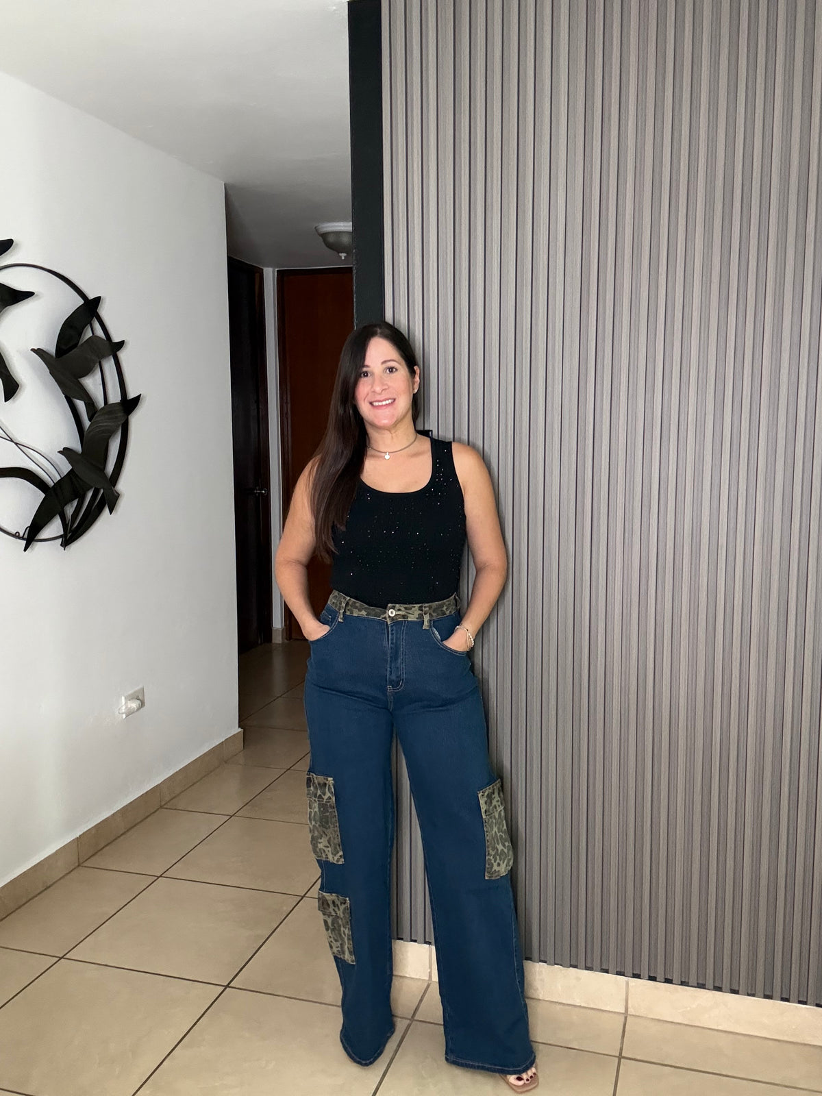 Nelma Black studs top