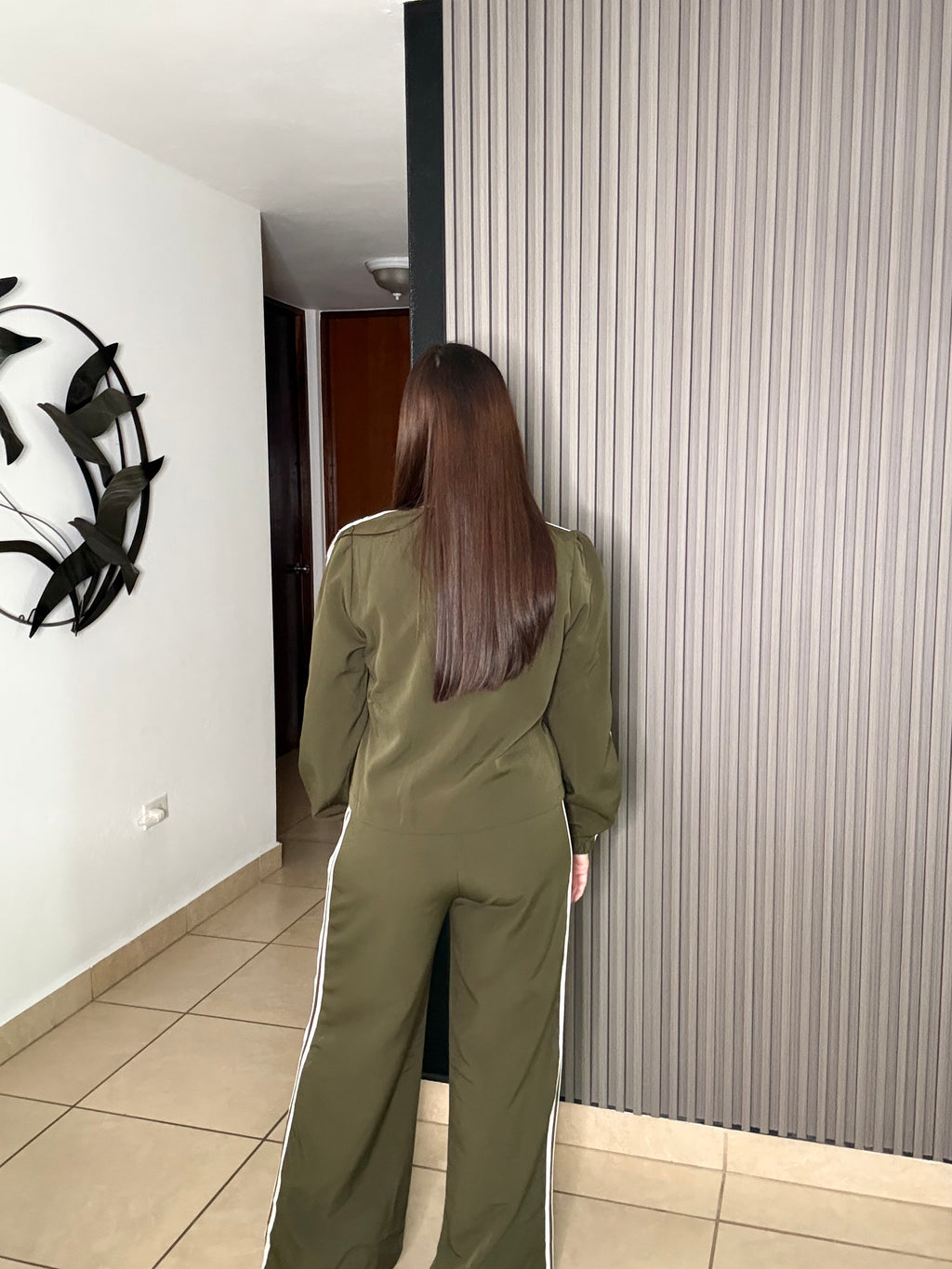 Olive sporty travel set