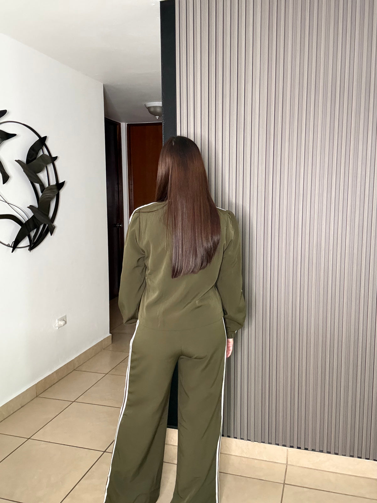 Olive sporty travel set